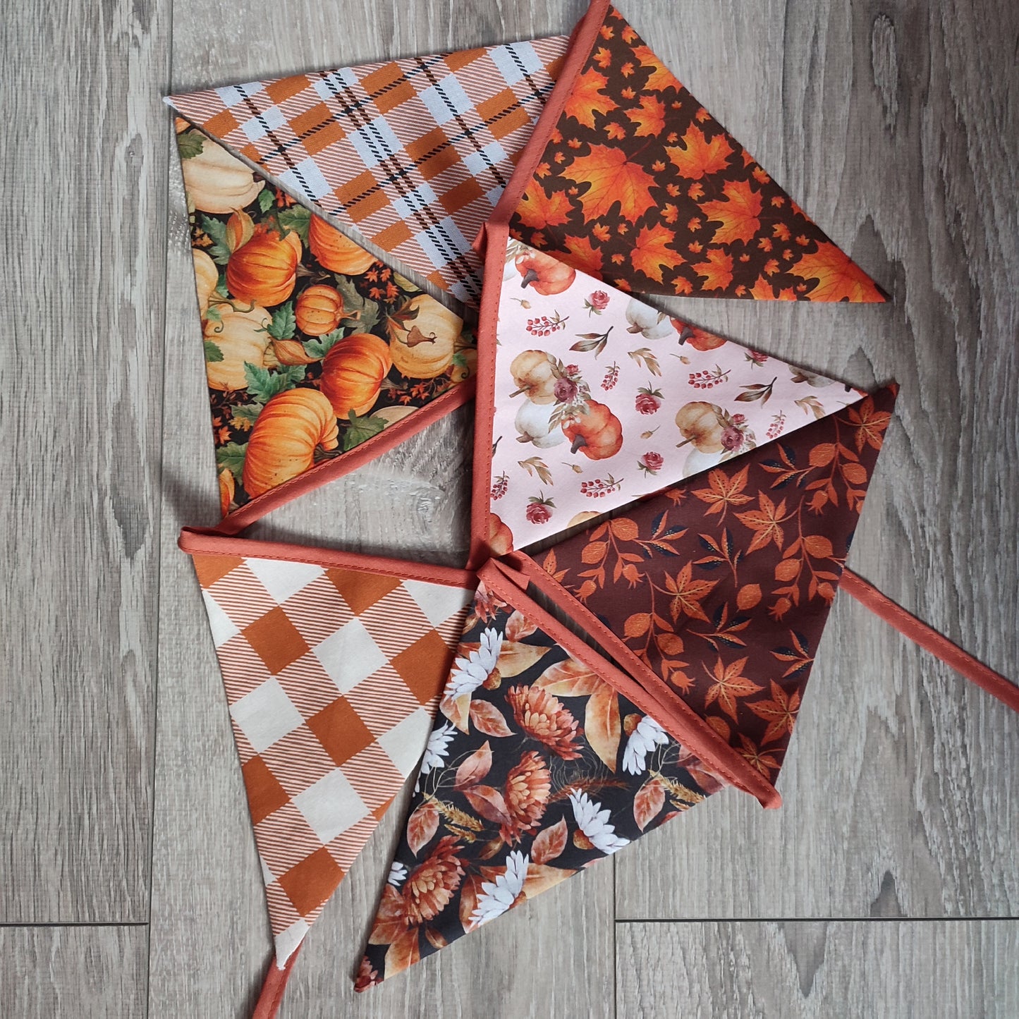 Guirlande de fanions triangles - Motifs d'automne