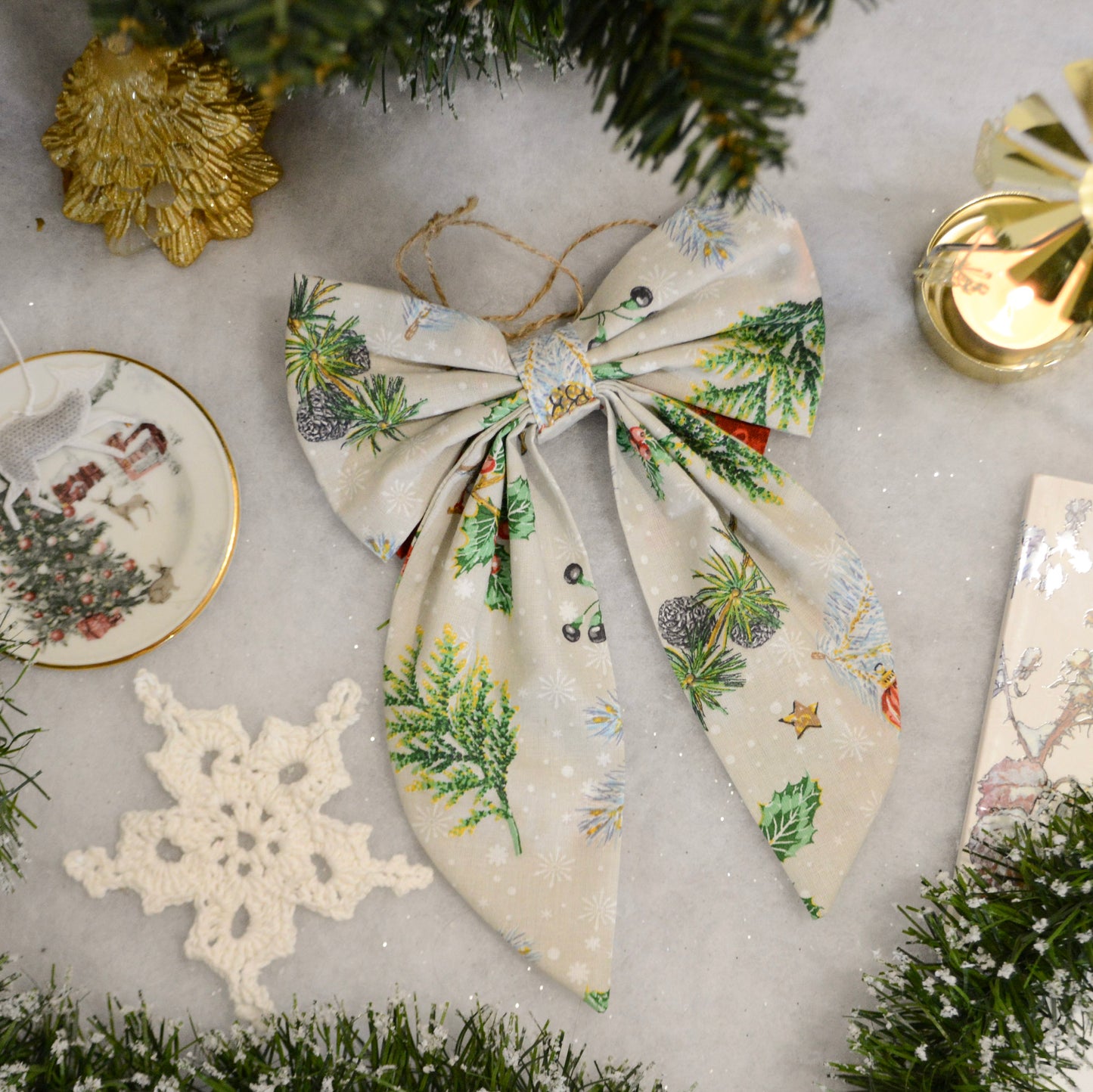 Noeud décoratif - Rouge gorge et cloches